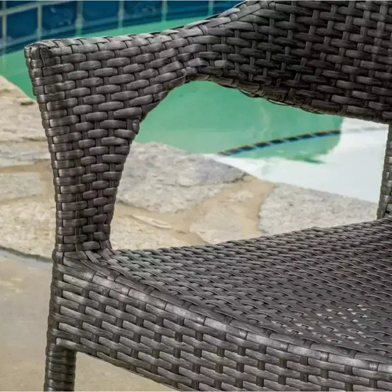 Poltrona impilabile grigia in PE Wicker 1 pezzo resistente alle intemperie salvaspazio per patio